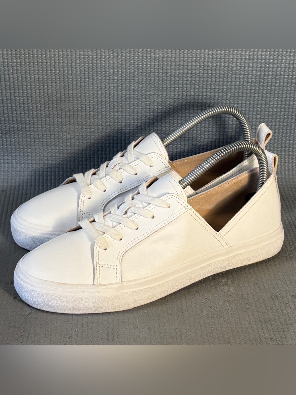 Lucky Brand Dansbey White/Montecito Sneakers Women’s Size 8